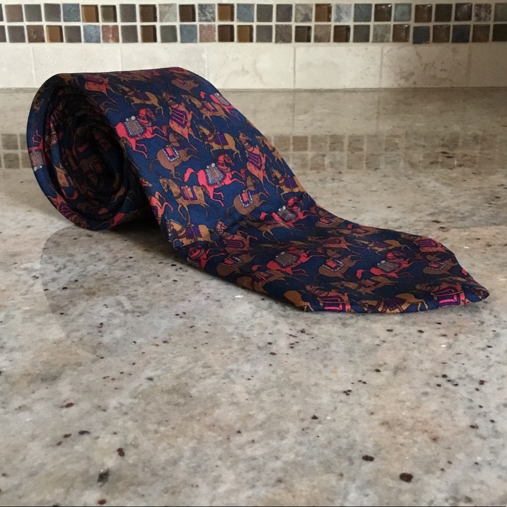 Salvatore Ferragamo Horse Patterned Equestrian Silk Tie - Picture 7 of 12